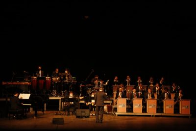 Amazônia Jazz Band recebe o público com os sucessos da temporada