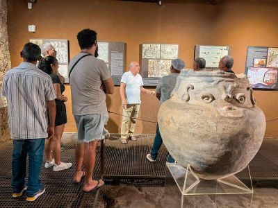 Trabalhadores do Ver-o-Peso e da Feira do Açaí conhecem museus do centro histórico
