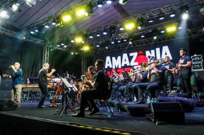 Amazônia Jazz Band faz concerto dedicado à música paraense no Theatro da Paz