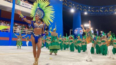 Em grande estilo com enredos amazônicos, Escolas de Samba encerram desfile em Belém