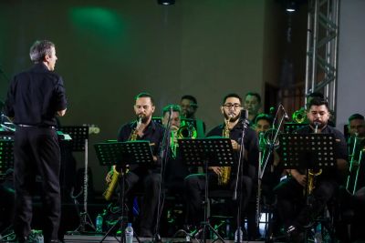 Amazônia Jazz Band encerra Quermesse Mariana na Praça Santuário em Nazaré