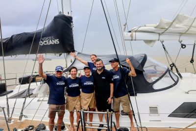 Veleiro da família Schürmann atraca em Belém, na Casa das Onze Janelas