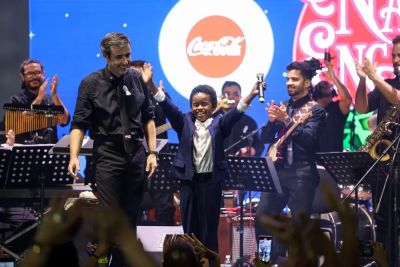 Amazônia Jazz Band e Luiz Gabriel brilham no 2º dia do maior Natal da Amazônia